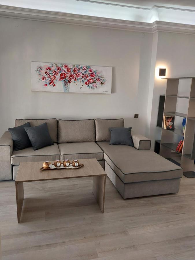 Anibo Studios And Apartments Zero Point 46 Salonicco Esterno foto